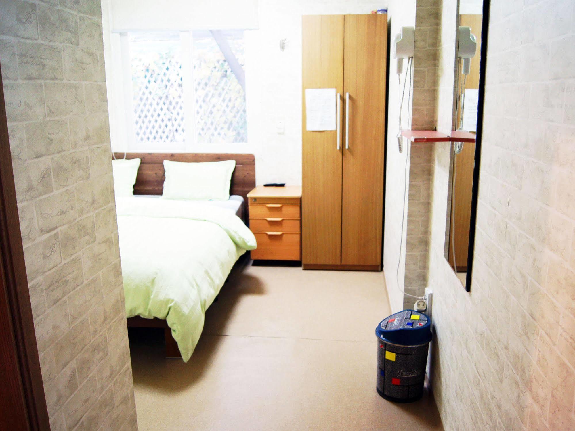 Hotel Yun 2*